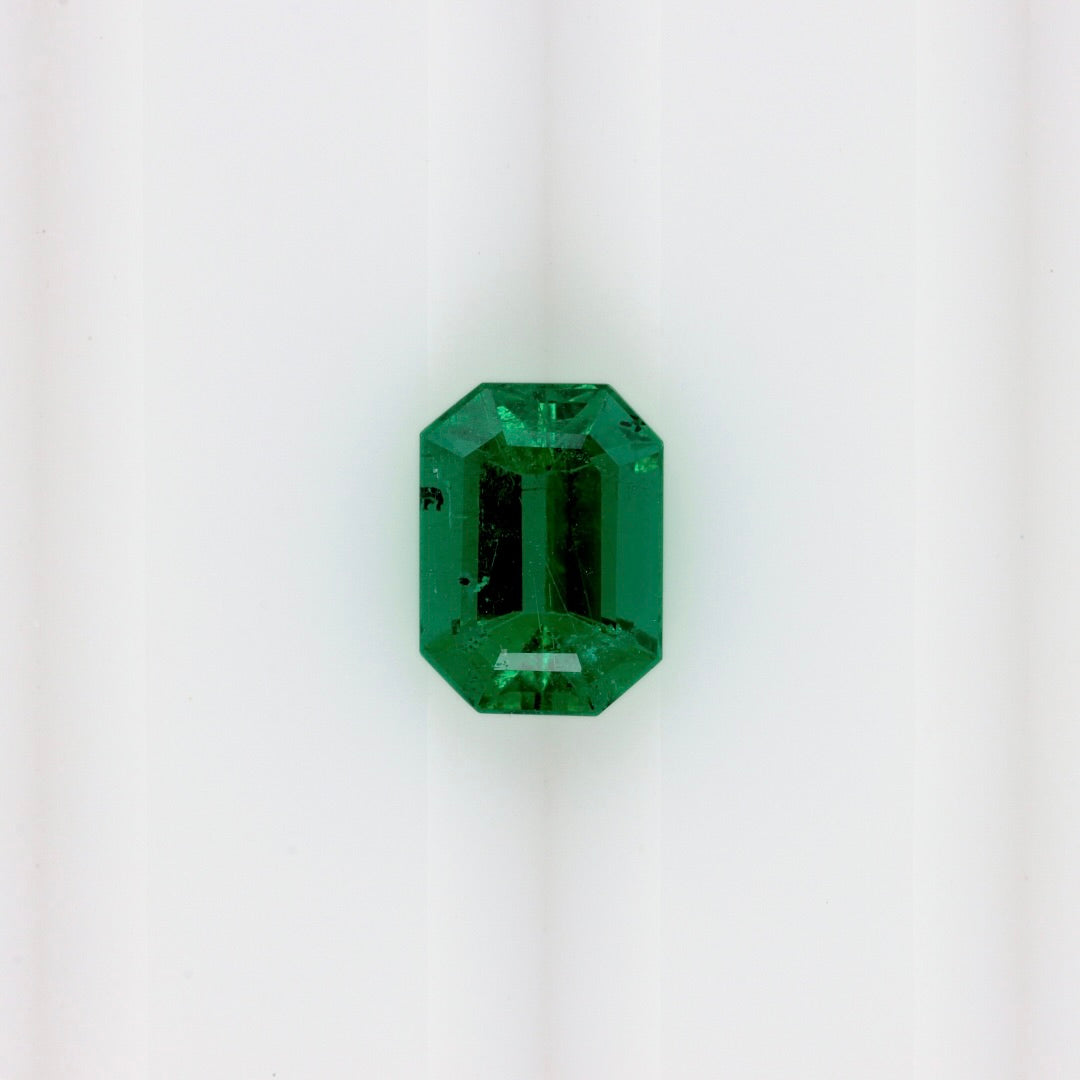 1.05ct Emerald Fleur de Luce Solitaire Engagement Ring in 18k Yellow Gold 2